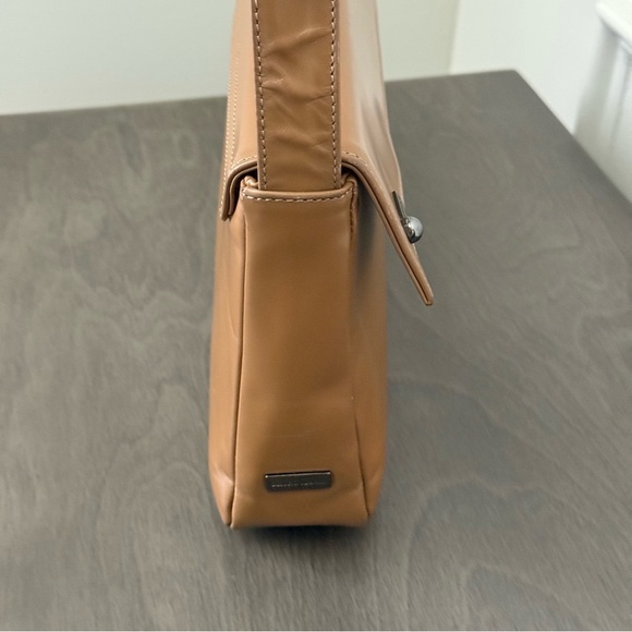 Bruno Magli Shoulder Bag Vintage Butter Yellow - Picture 5 of 9